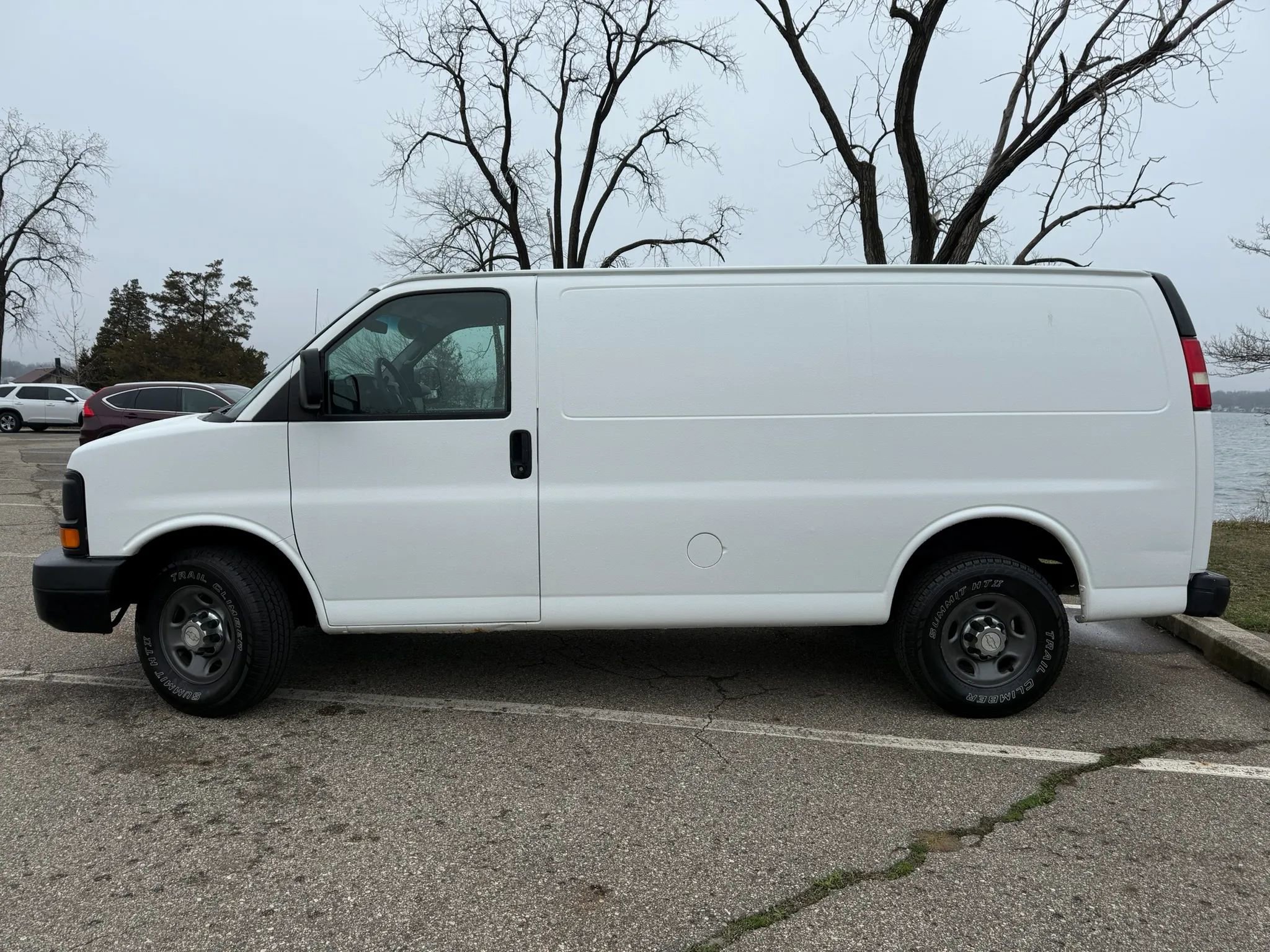 Used 2012 GMC Savana 2500 RWD image 8