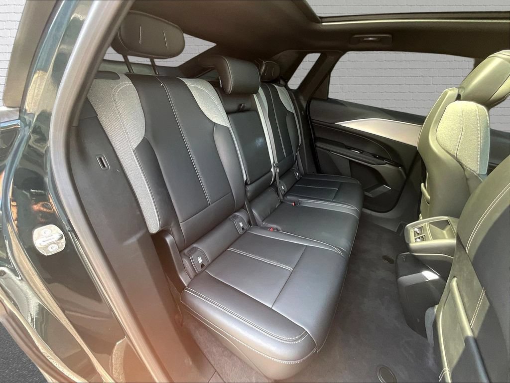 Used 2024 Cadillac Lyriq Tech RWD image 24