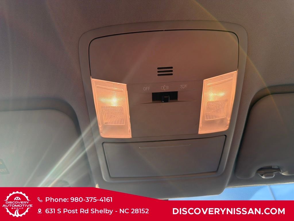 Used 2016 Toyota RAV4 LE image 28