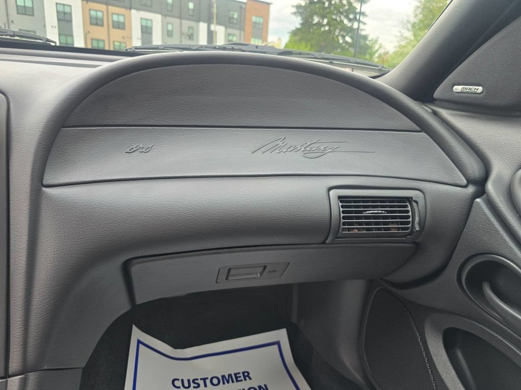 Used 2001 Ford Mustang Premium RWD image 20