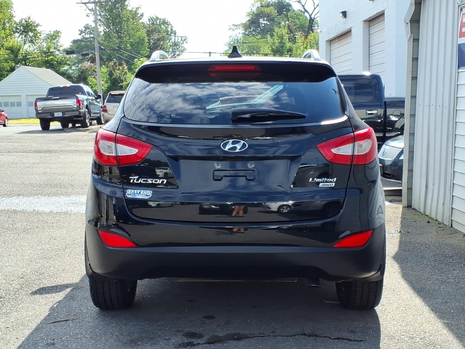 Used 2015 Hyundai Tucson Limited w/ Option Group 03 AWD/4WD image 4