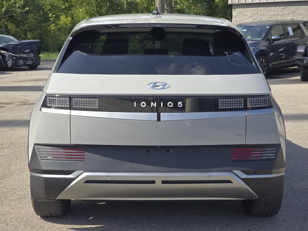 Used 2024 Hyundai Ioniq 5 SEL AWD/4WD image 16