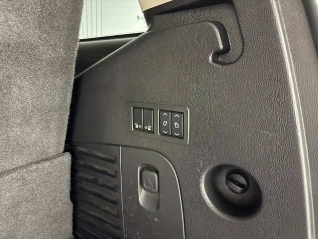 Used 2016 Cadillac Escalade Premium AWD/4WD image 9