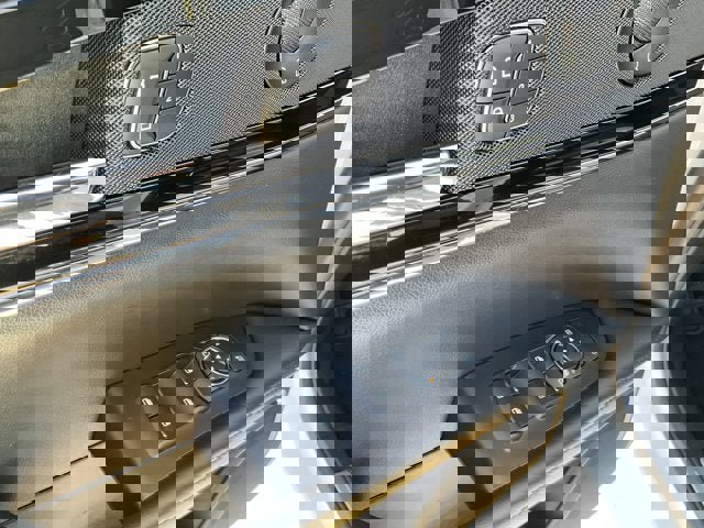 Used 2022 Lincoln Nautilus Reserve w/ Equipment Group 201A image 10