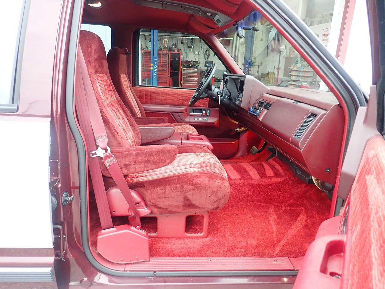 Used 1994 Chevrolet Suburban 2WD image 20