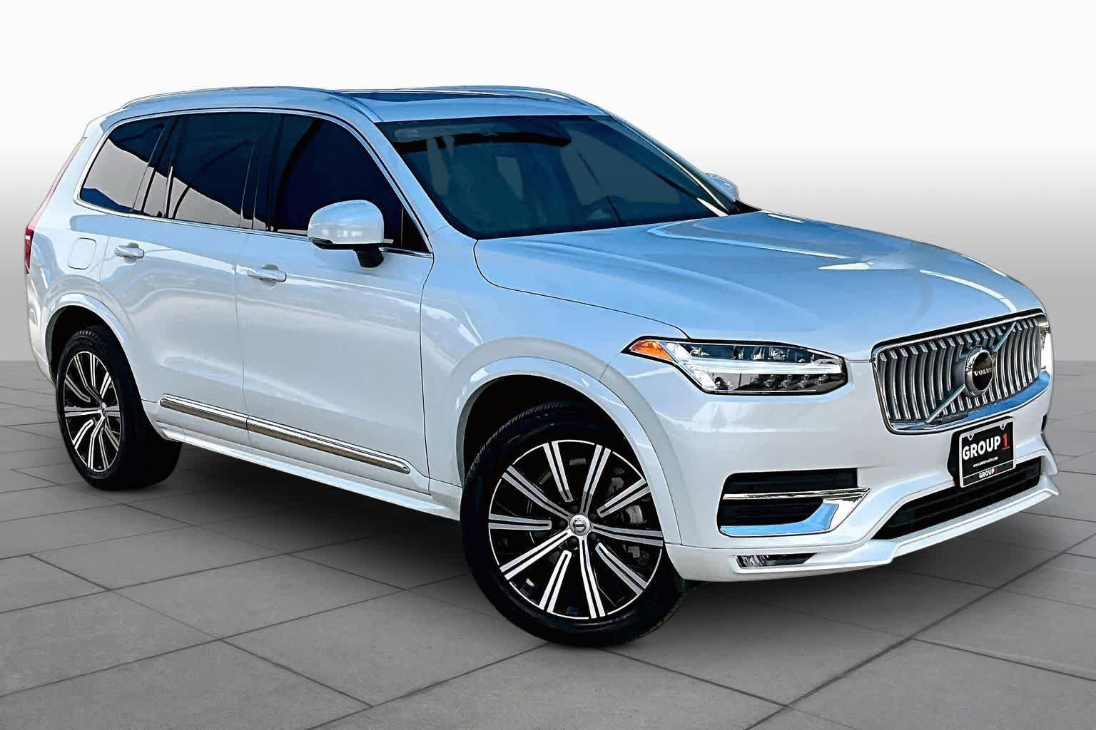 Used 2024 Volvo XC90 B5 Core AWD/4WD image 3