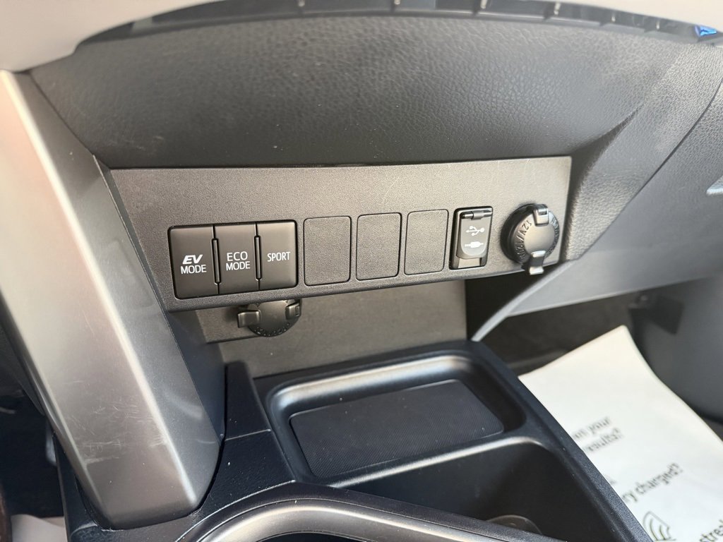 Used 2017 Toyota RAV4 XLE w/ All Weather Liner Package image 17