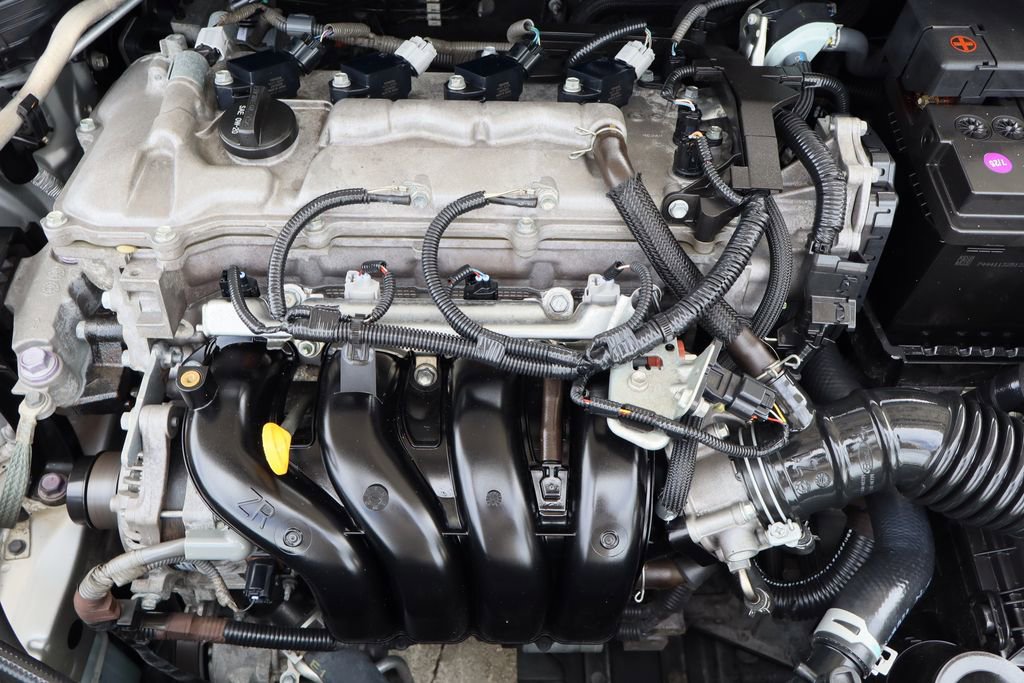 Used 2020 Toyota Corolla LE FWD image 28