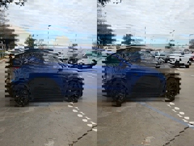 Used 2021 Tesla Model Y Long Range image 4