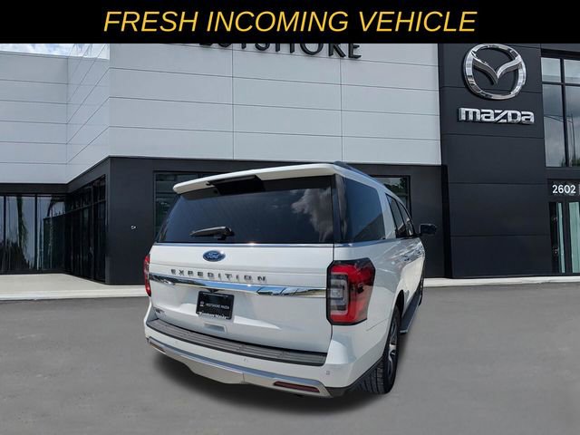 Used 2022 Ford Expedition Limited image 3