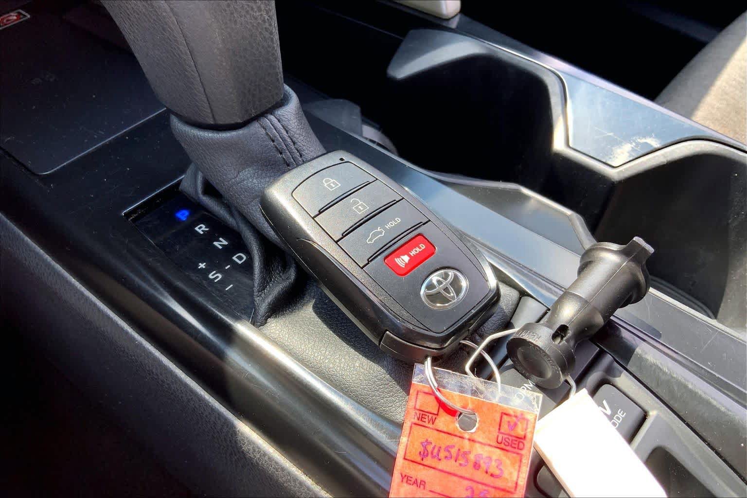 Used 2025 Toyota Camry LE FWD image 14