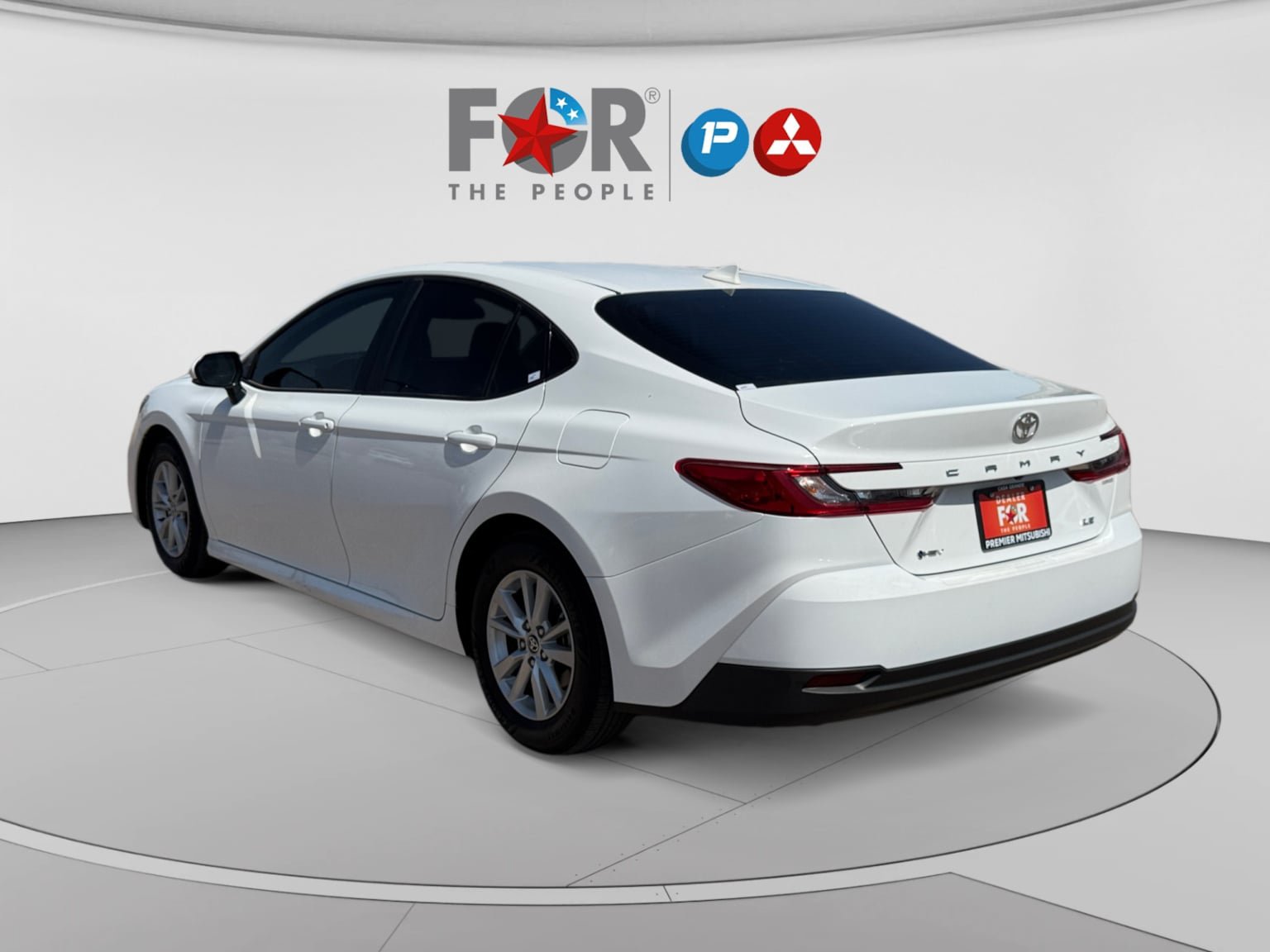 Used 2025 Toyota Camry LE FWD image 3