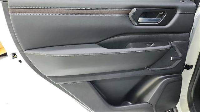 New 2026 Nissan Armada SL AWD/4WD image 23