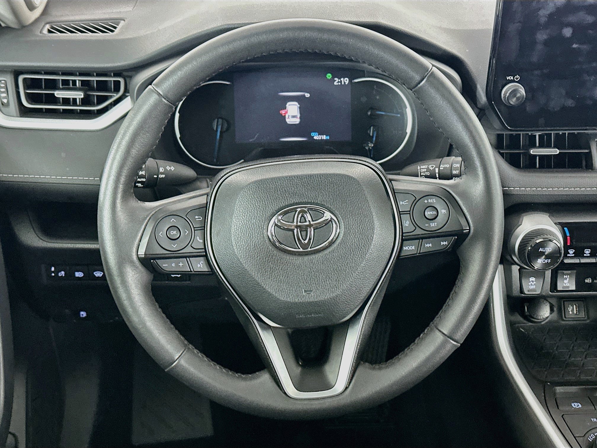 Used 2024 Toyota RAV4 XLE Premium AWD/4WD image 18