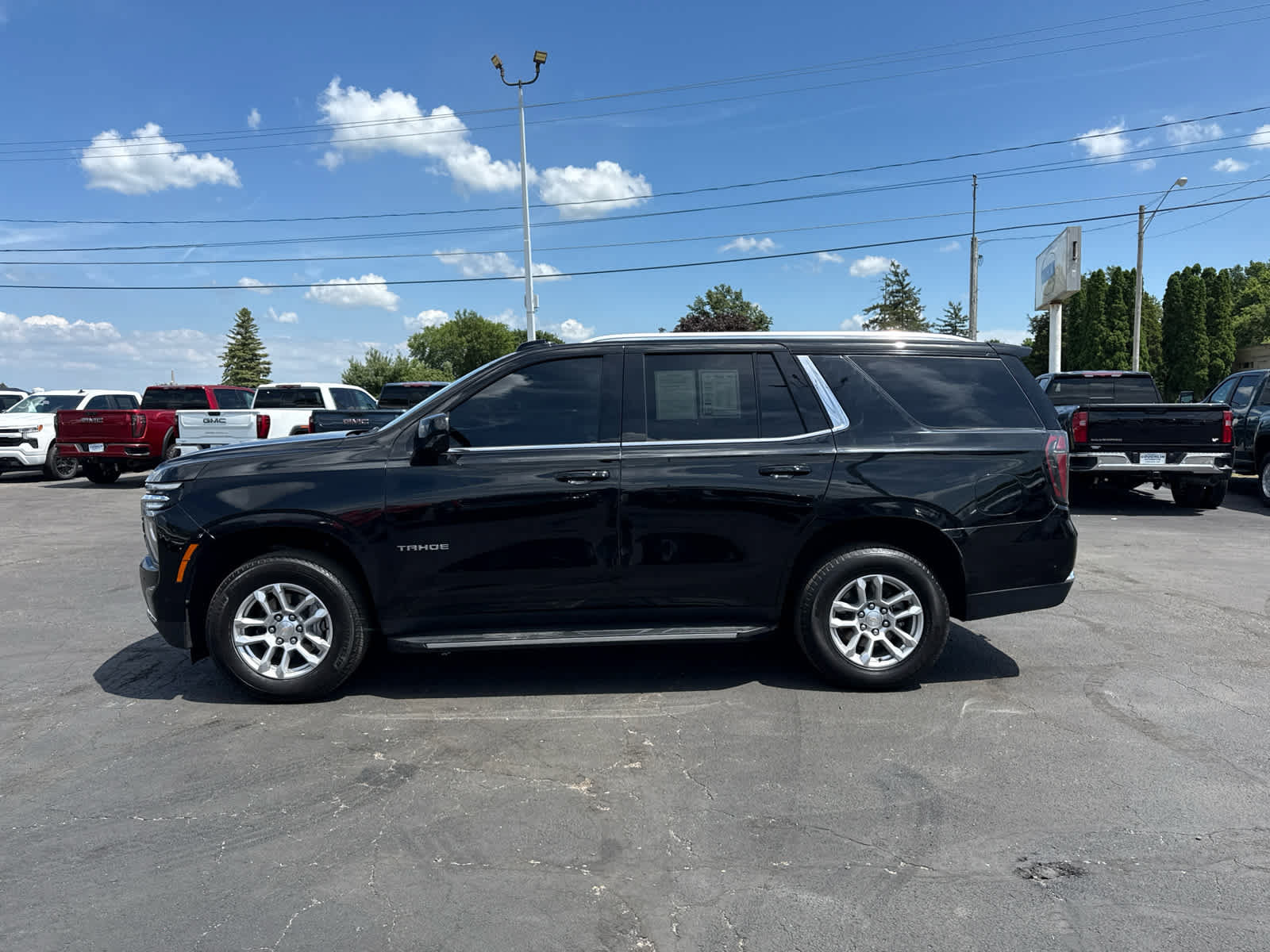 Certified 2025 Chevrolet Tahoe LT AWD/4WD image 4