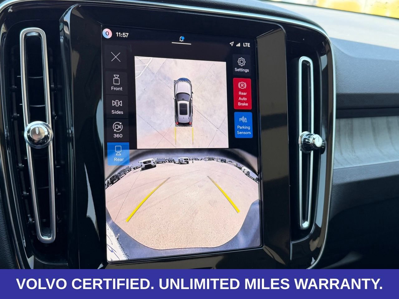 Certified 2026 Volvo XC40 B5 Plus AWD/4WD image 20