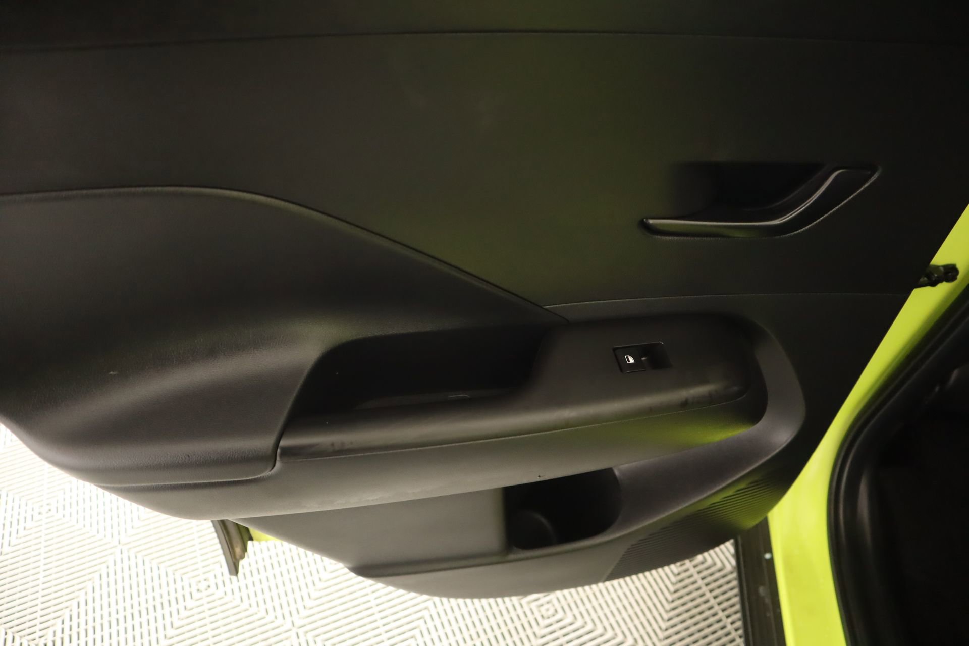 Used 2024 Hyundai Kona SEL w/ Convenience Package FWD image 16