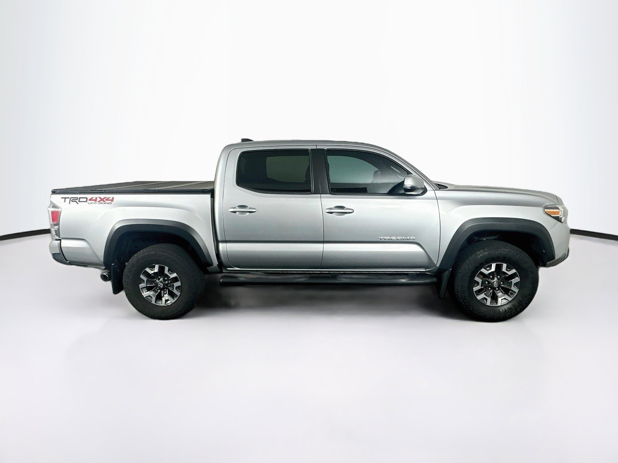Used 2022 Toyota Tacoma TRD Off-Road AWD/4WD image 10