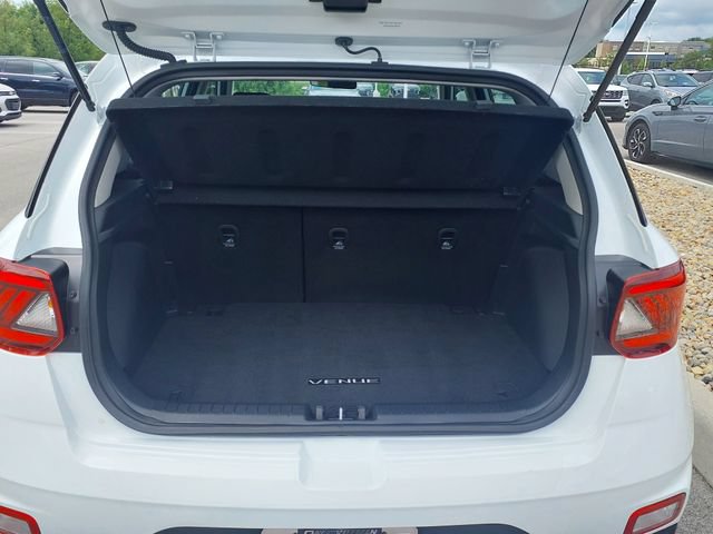 Certified 2025 Hyundai Venue SEL FWD image 13
