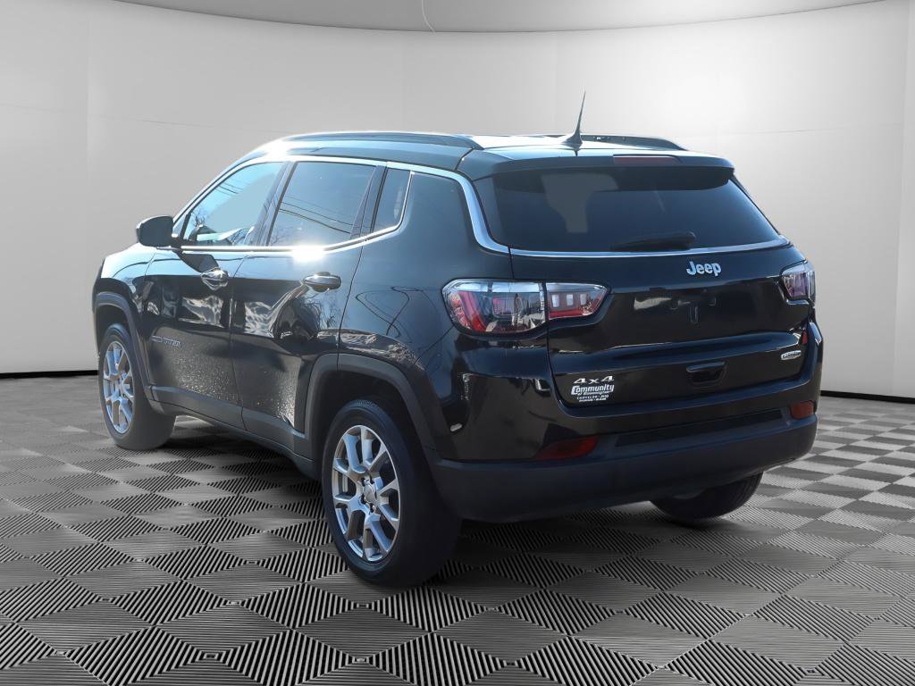 Used 2022 Jeep Compass Latitude image 4