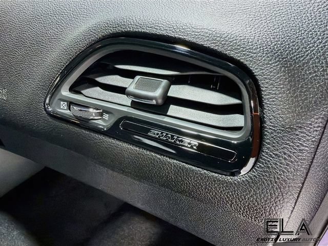 Used 2016 Dodge Challenger R/T RWD image 27
