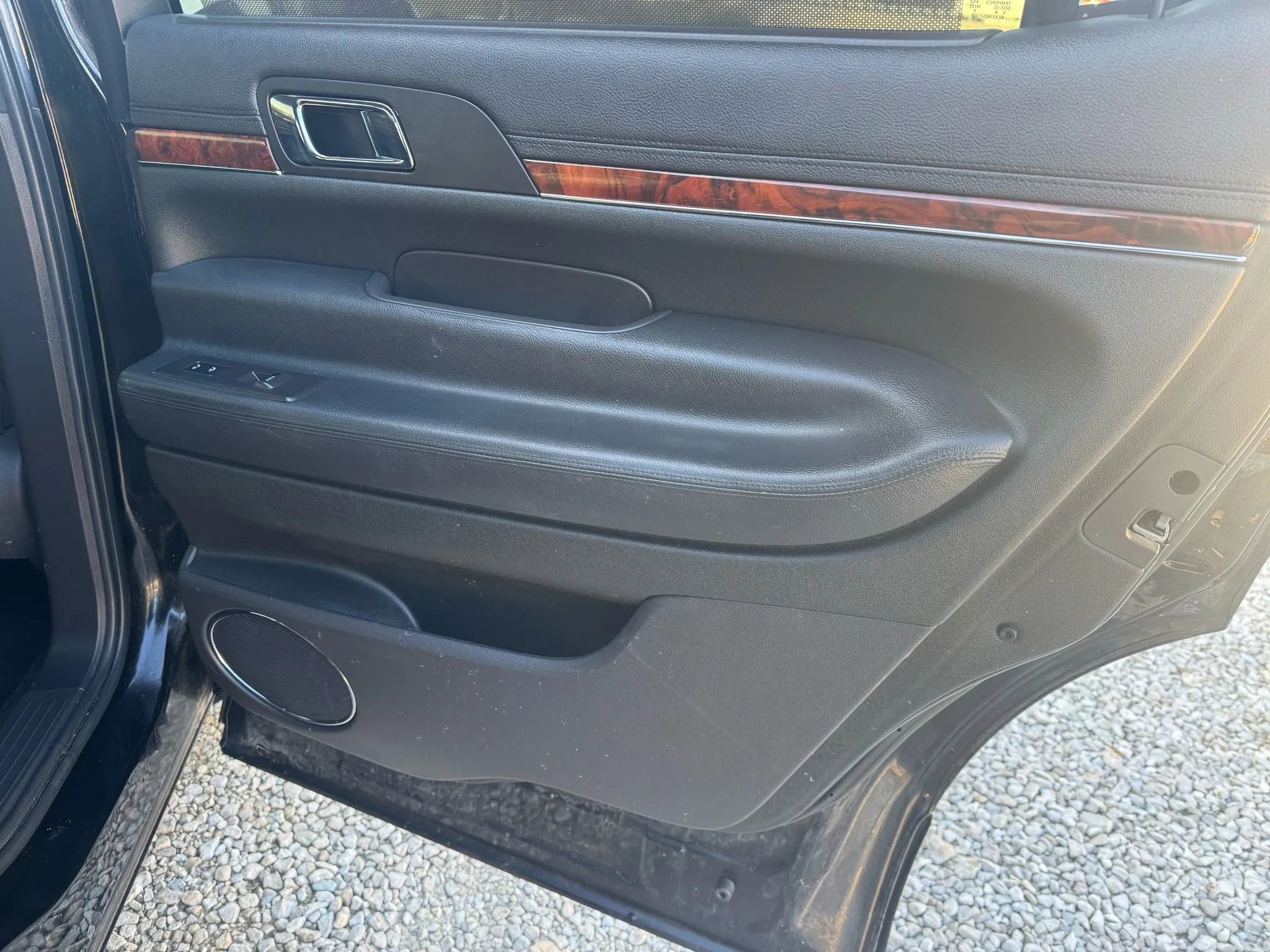 Used 2017 Lincoln MKT AWD image 21