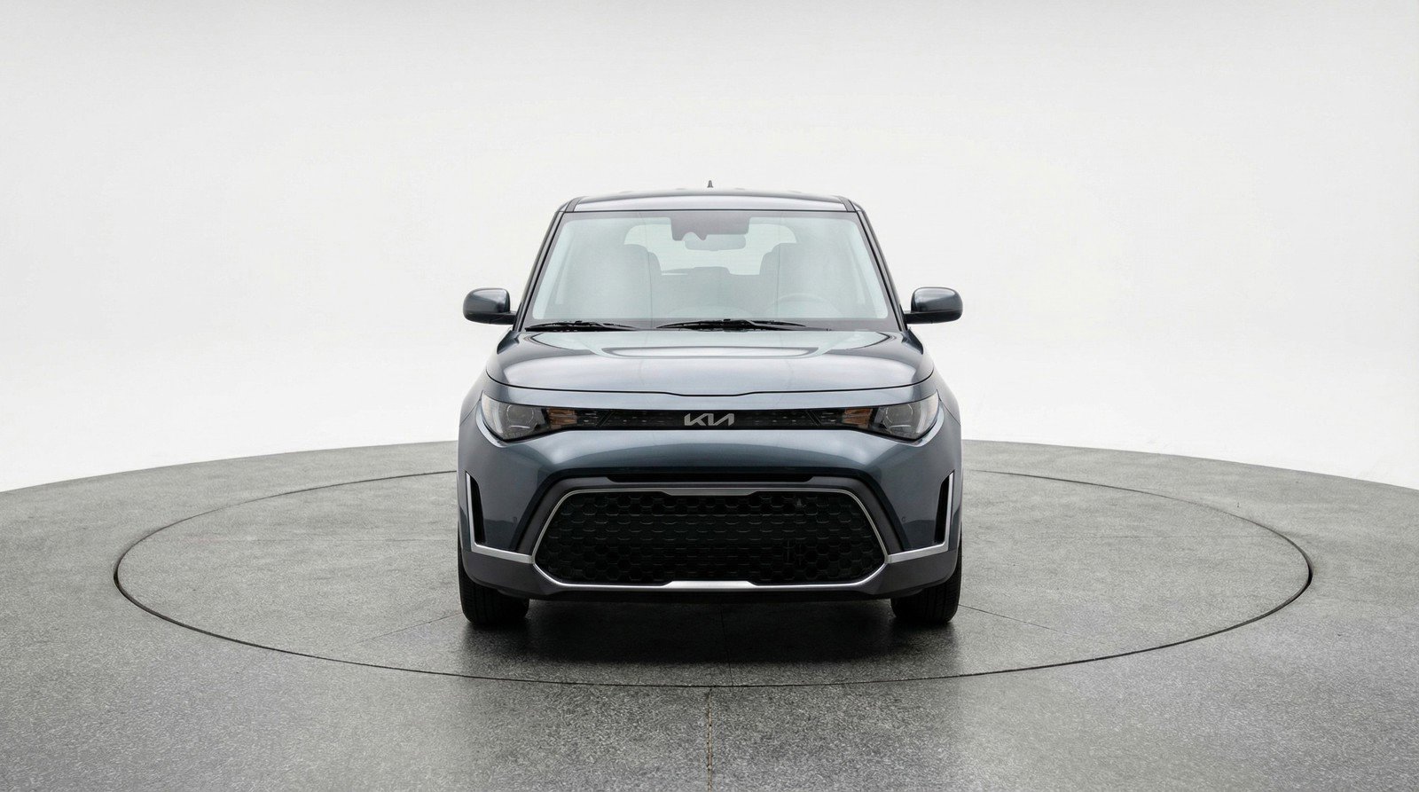 Used 2025 Kia Soul LX w/ LX Technology Package image 2