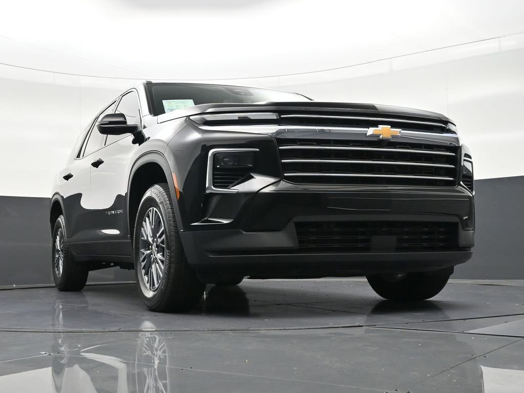 Used 2025 Chevrolet Traverse LT image 29