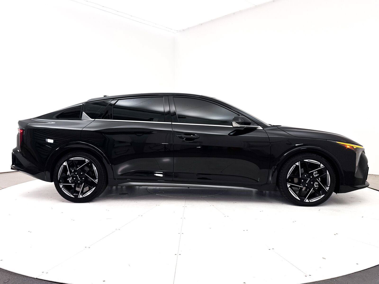 Used 2025 Kia K4 GT-Line Turbo w/ GT-Line Premium Package FWD image 37