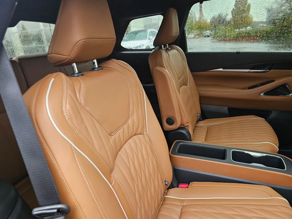 New 2026 INFINITI QX60 Autograph image 16