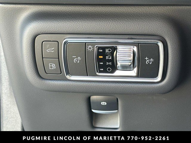 New 2025 Lincoln Nautilus Premier w/ Equipment Group 102A image 31