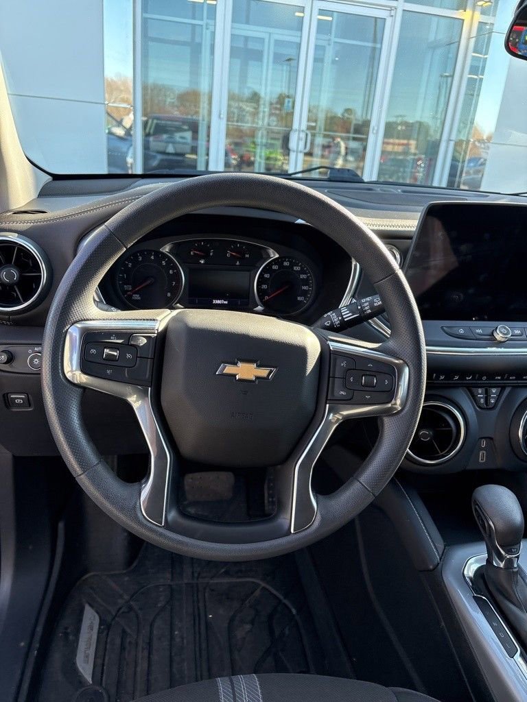 Used 2023 Chevrolet Blazer LT w/ Driver Confidence Package image 5