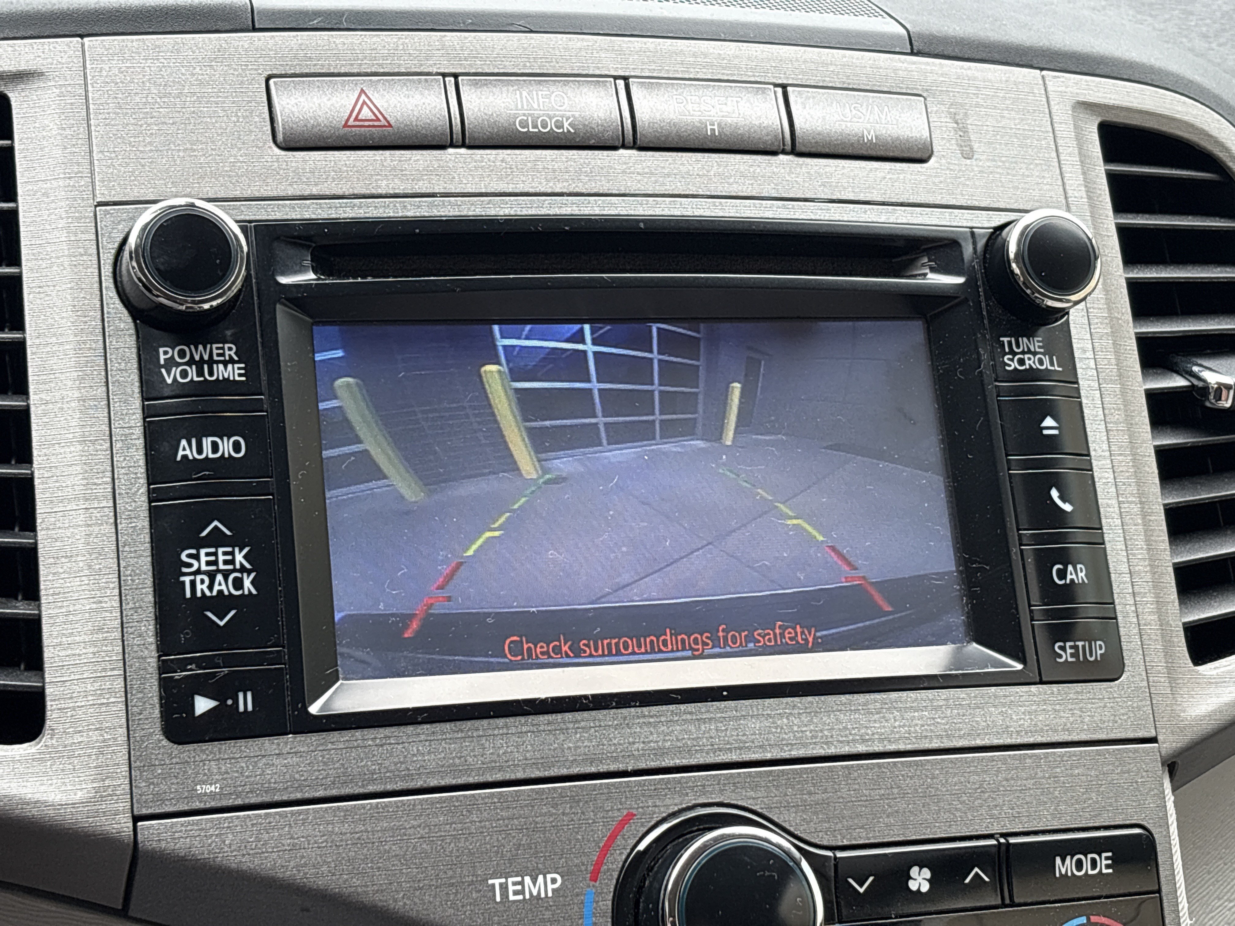 Used 2014 Toyota Venza LE FWD image 24