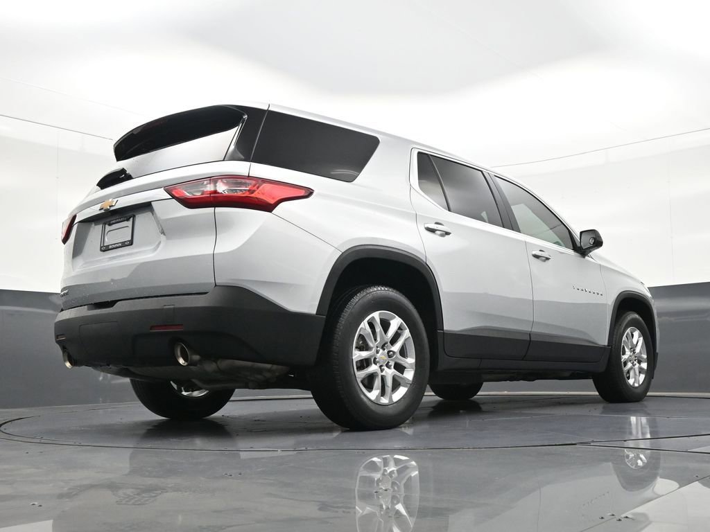 Used 2021 Chevrolet Traverse LS image 28