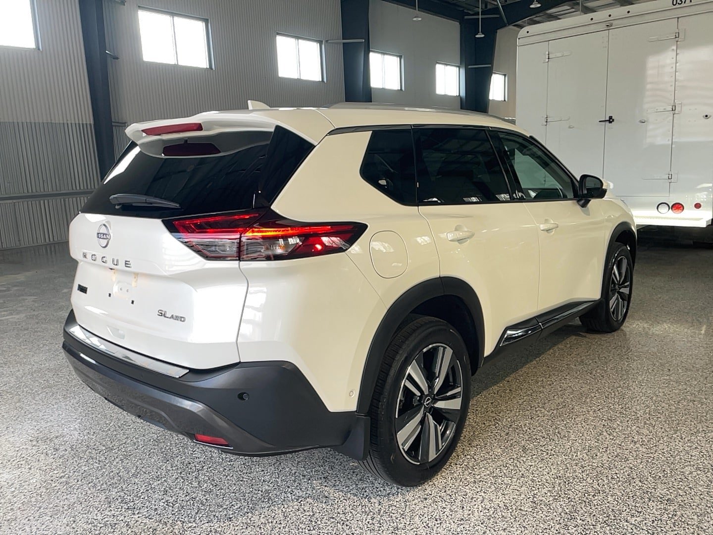 Used 2023 Nissan Rogue SL w/ SL Premium Package AWD/4WD image 17