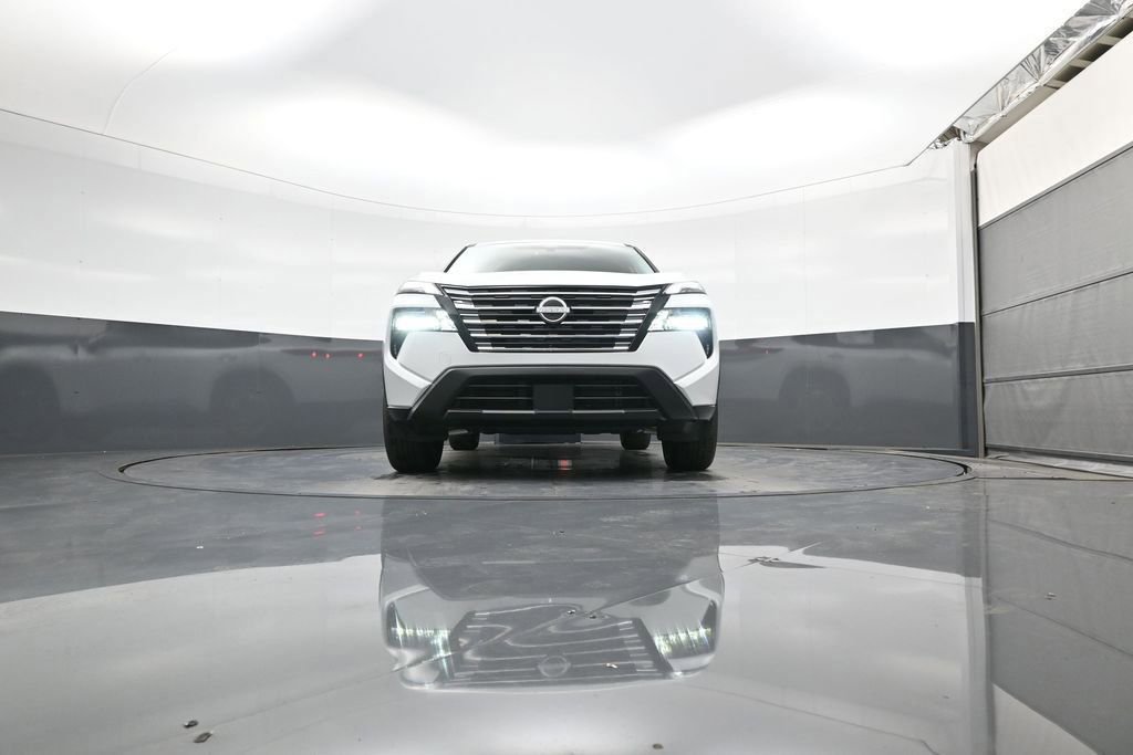 New 2026 Nissan Rogue SV w/ Cold Weather Package AWD/4WD image 4