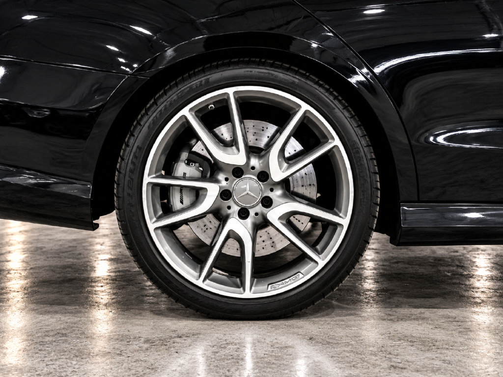 Used 2019 Mercedes-Benz E 53 AMG 4MATIC Sedan w/ Parking Assistance Package image 11