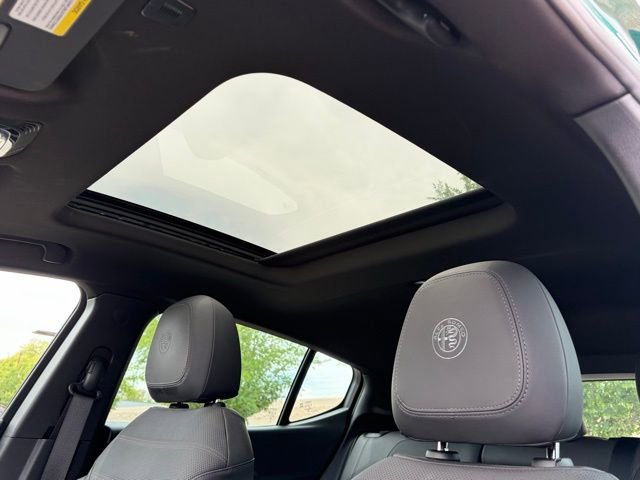 Used 2024 Alfa Romeo Tonale Veloce image 12