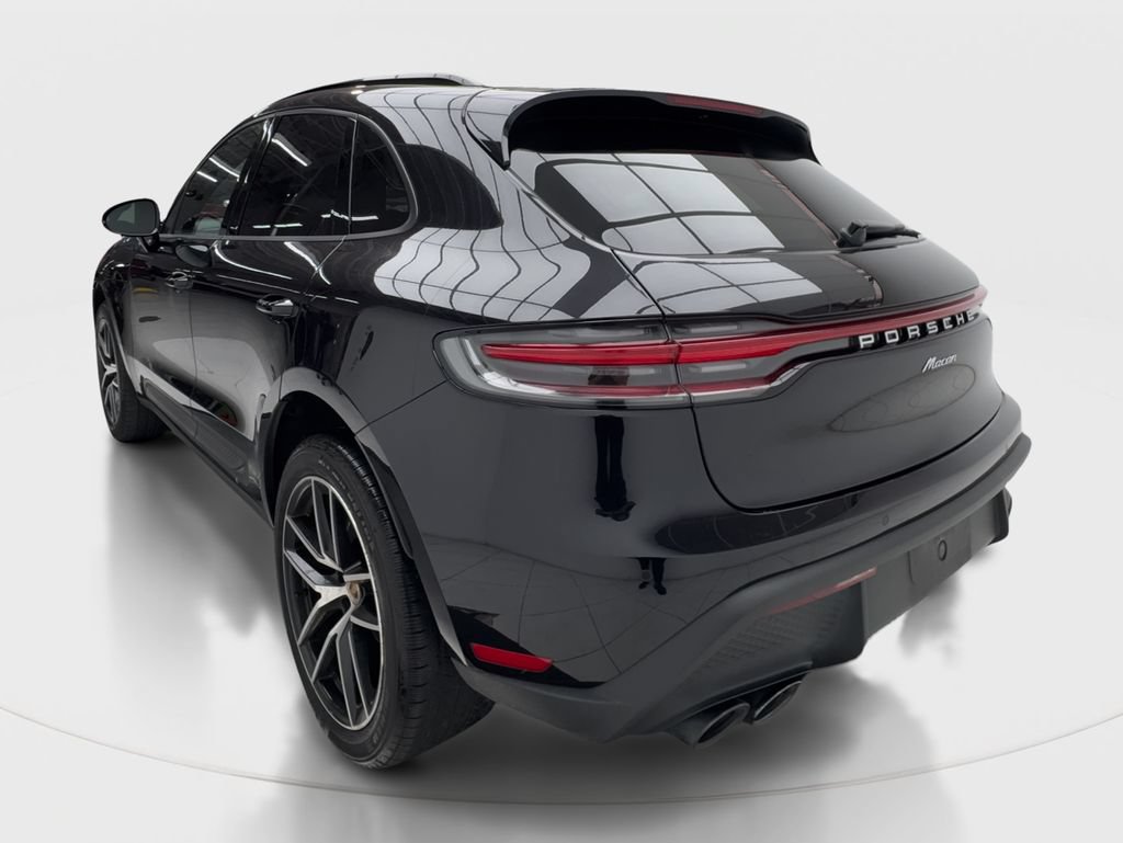 Used 2024 Porsche Macan Turbo AWD/4WD image 10