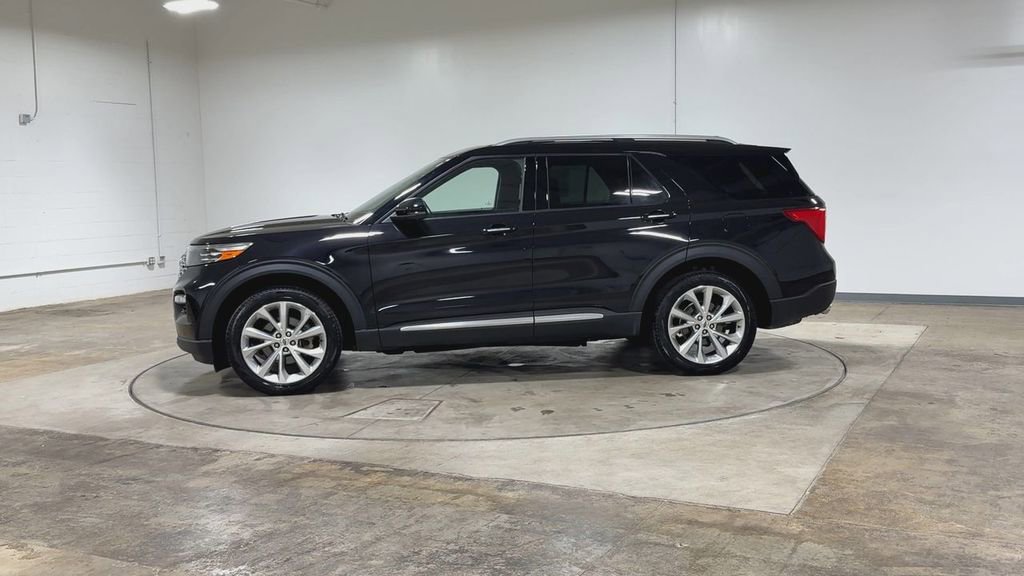 Used 2022 Ford Explorer Platinum w/ Equipment Group 601A AWD/4WD image 6