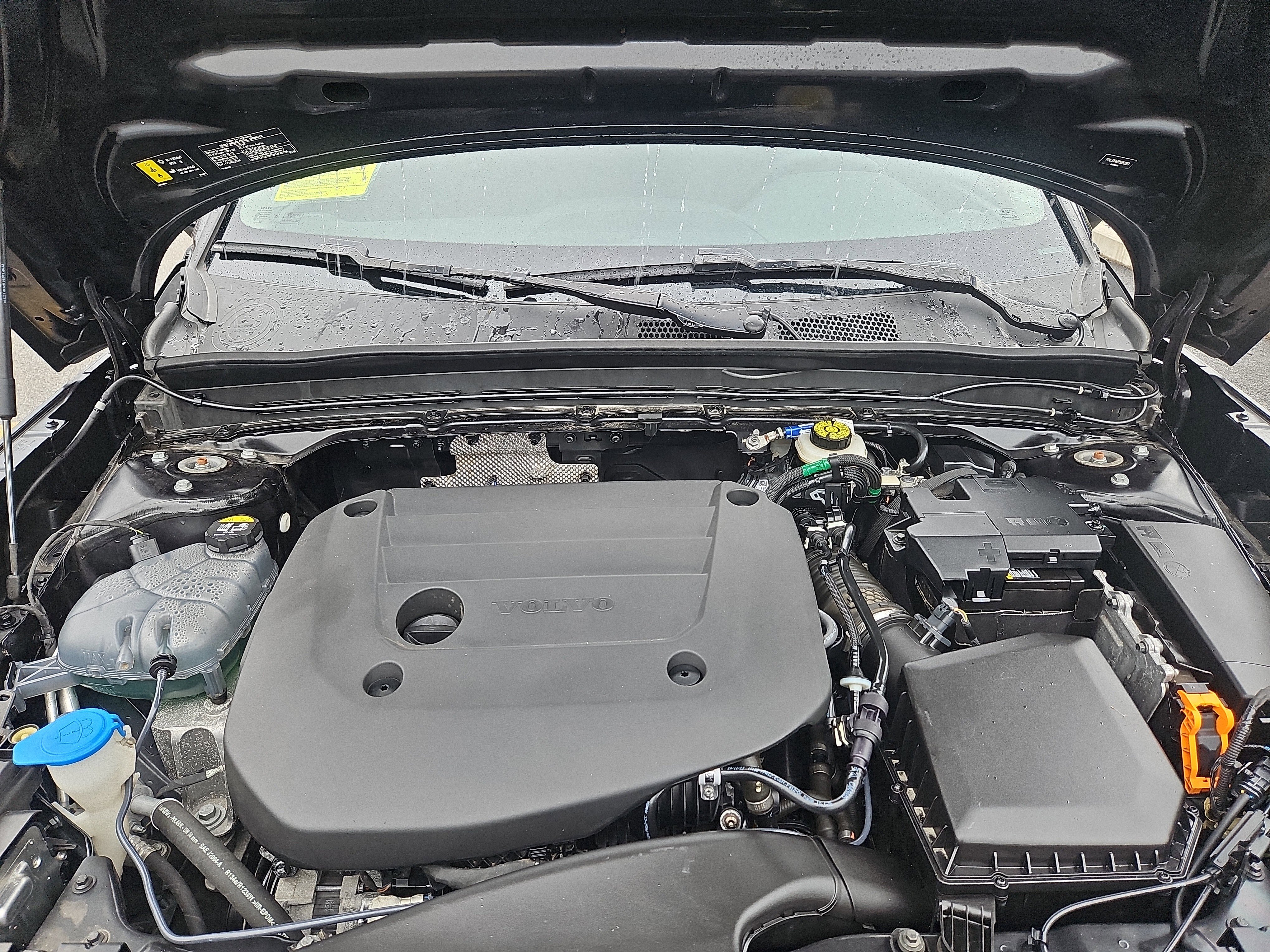 Certified 2023 Volvo XC40 B5 Plus w/ Climate Package image 35