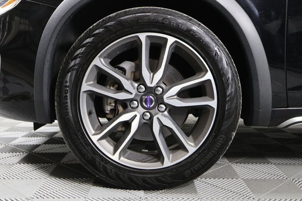 Used 2016 Volvo V60 T5 Cross Country Platinum image 9