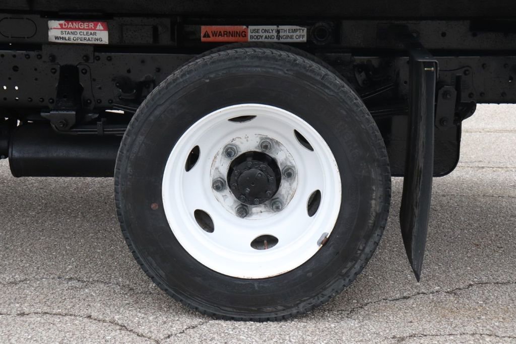 Used 2020 Isuzu NPR image 42