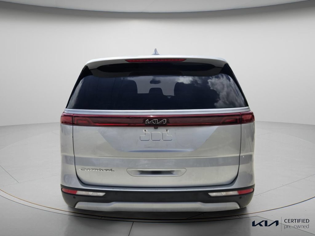 Certified 2022 Kia Carnival LX FWD image 6