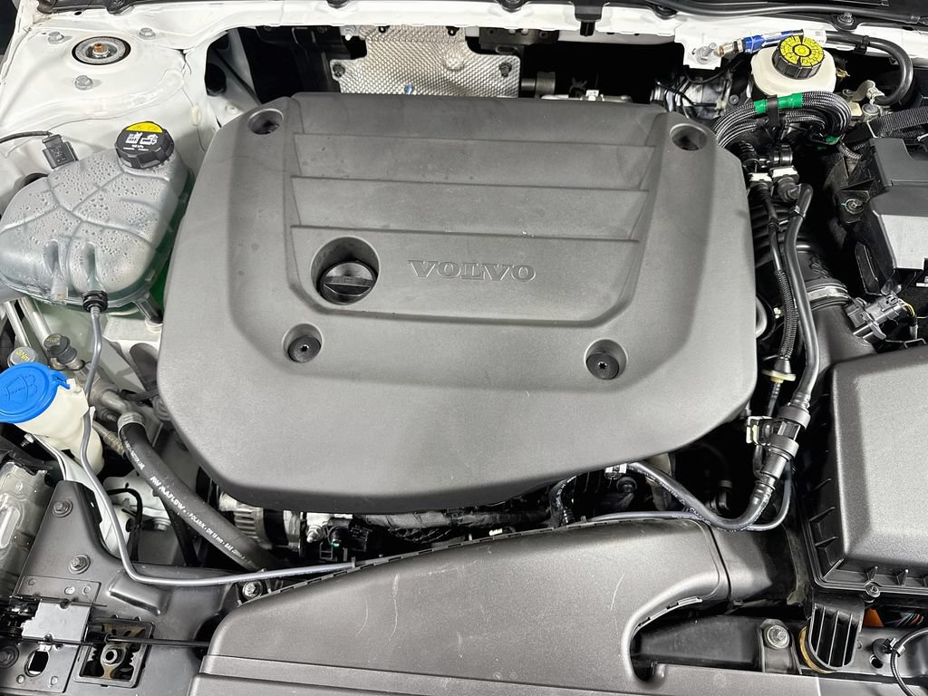 Used 2023 Volvo XC40 B5 Core w/ Convenience Package AWD/4WD image 31