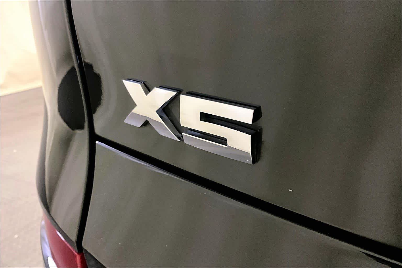 Certified 2024 BMW X5 M60i AWD/4WD image 9