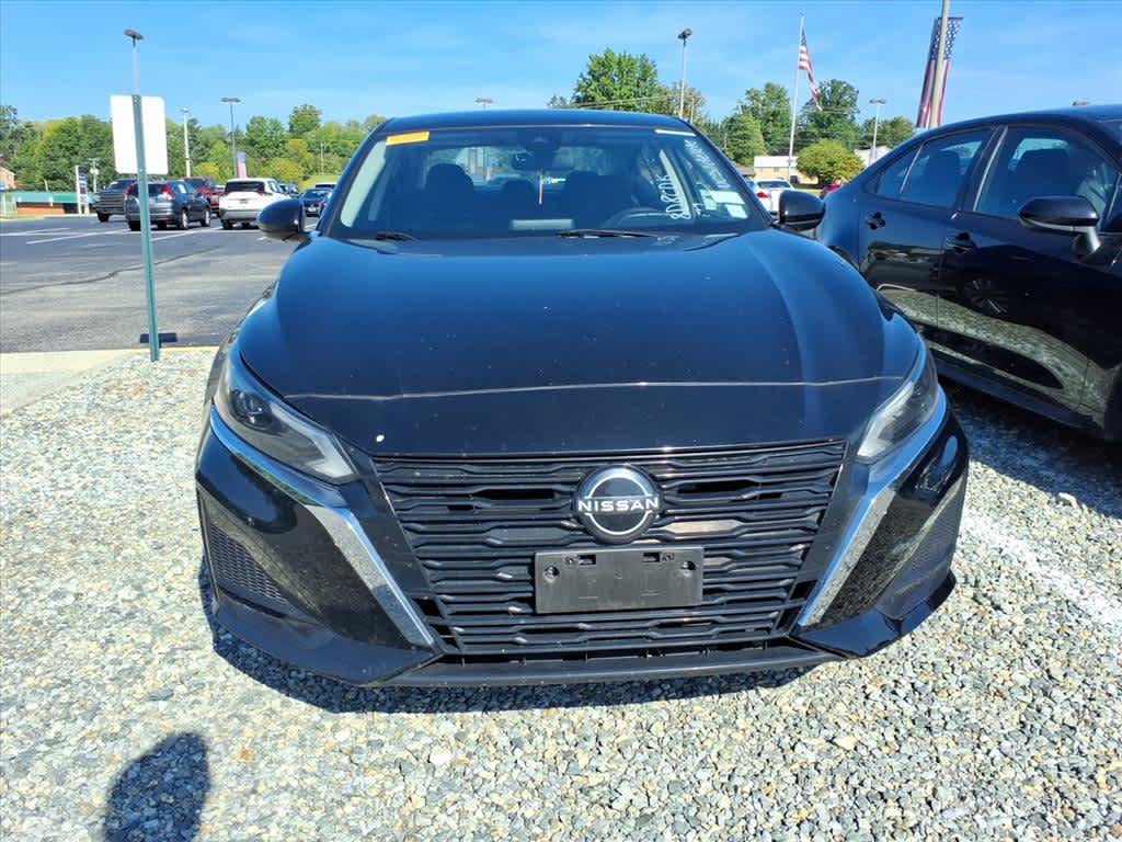 Used 2023 Nissan Altima 2.5 SV FWD image 7