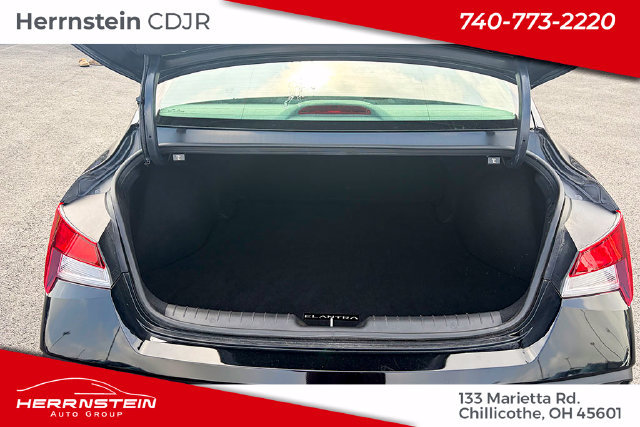 Used 2025 Hyundai Elantra Sport FWD image 17