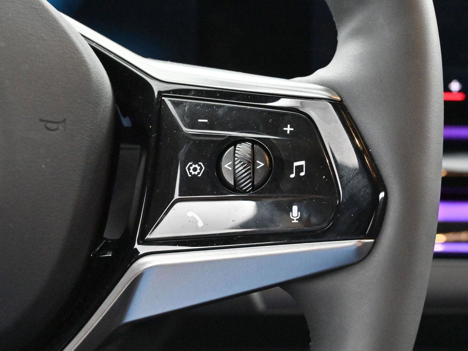 Used 2024 BMW i5 eDrive40i w/ M Sport Package image 21