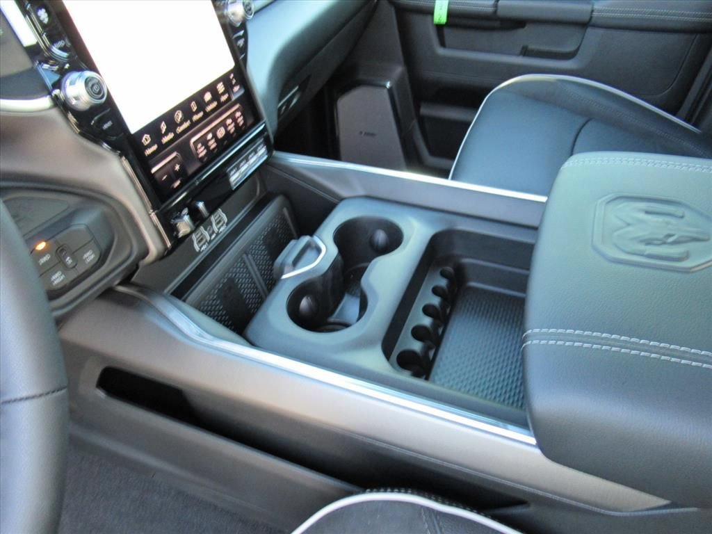 New 2026 RAM 2500 Laramie AWD/4WD image 20